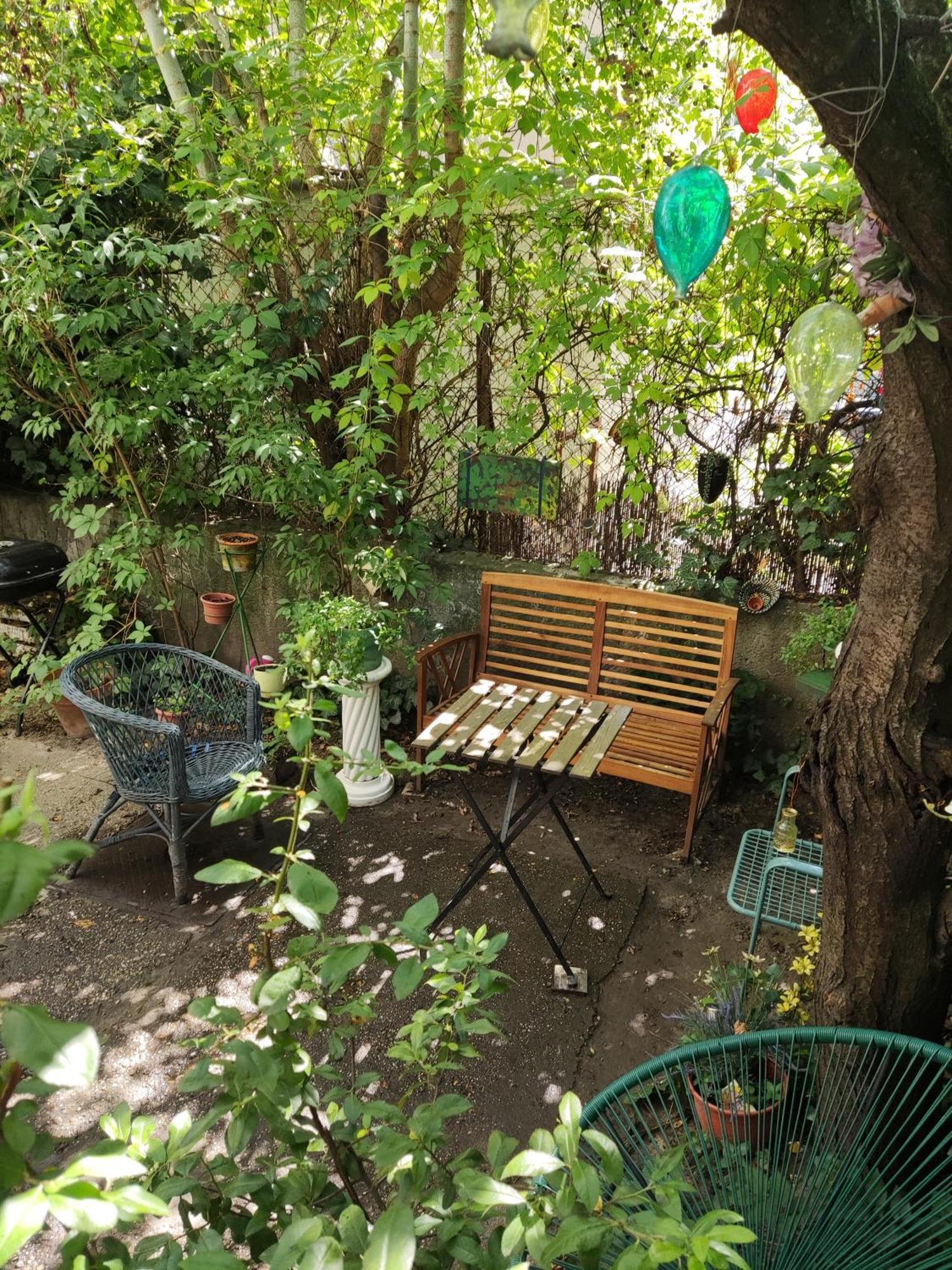 Flat In Historic Villa With Your Own Private Garden, Near City Park ブダペスト エクステリア 写真